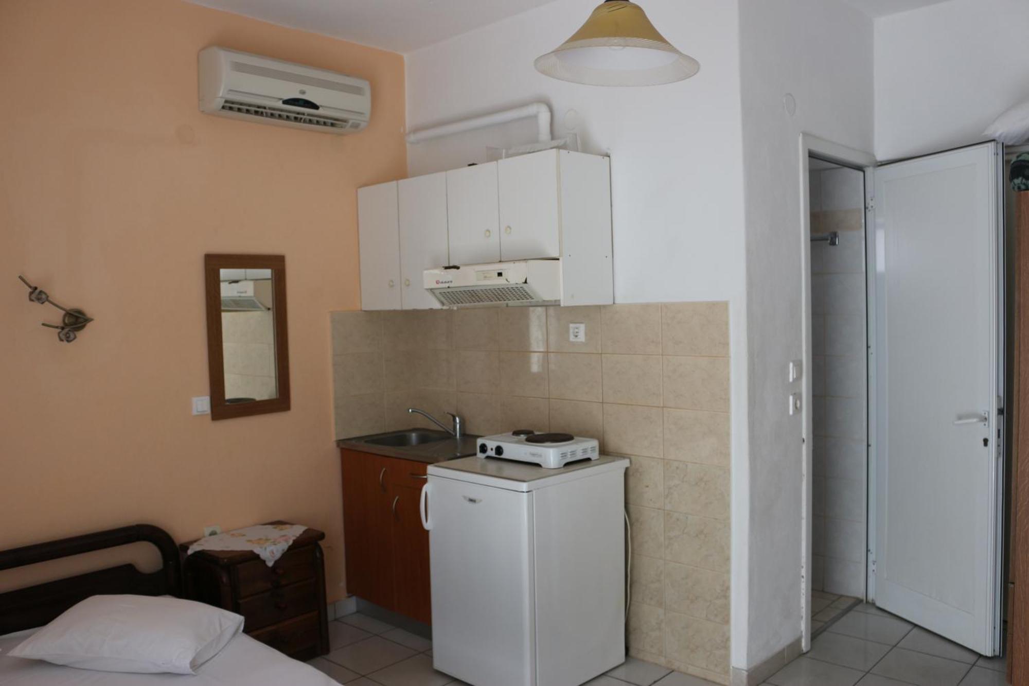 Apartment Alexandros *